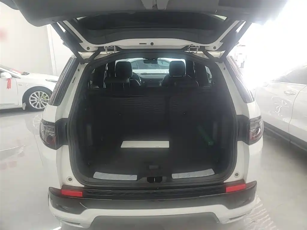 LAND ROVER DISCOVER SPORTS