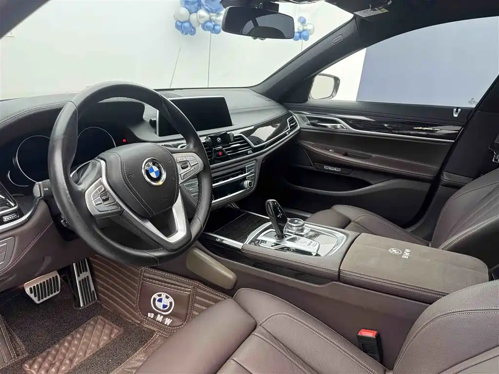 BMW 7 Series 2018 730Li Leading Type M Sport Package фото 5