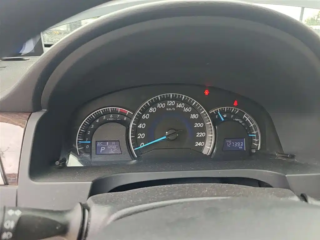 Toyota Camry 2015 2.0E Elite Edition фото 18