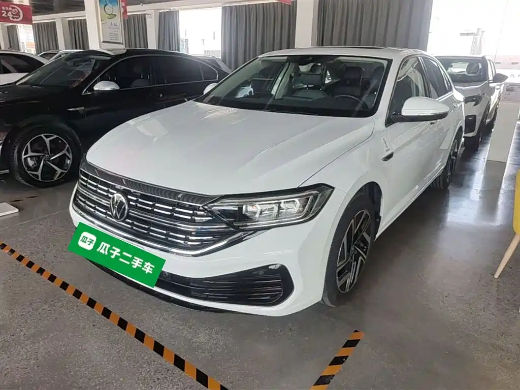 Volkswagen Sagitar 2023 300TSI DSG Surpassing Edition фото 2