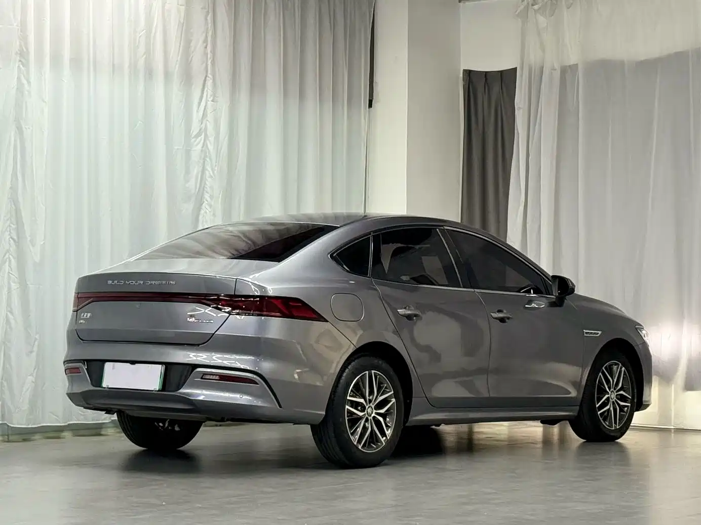 BYD Qin PLUS 2021 DM-i 55KM Flagship фото 5