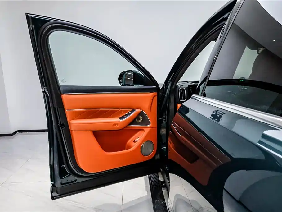 AITO Wenjie AITO M8 2025 Extended Range Ultra 53.4kWh 6-Seater фото 8