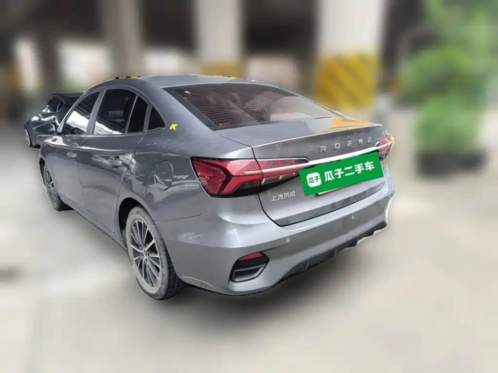 Фото 25 - Roewe i5