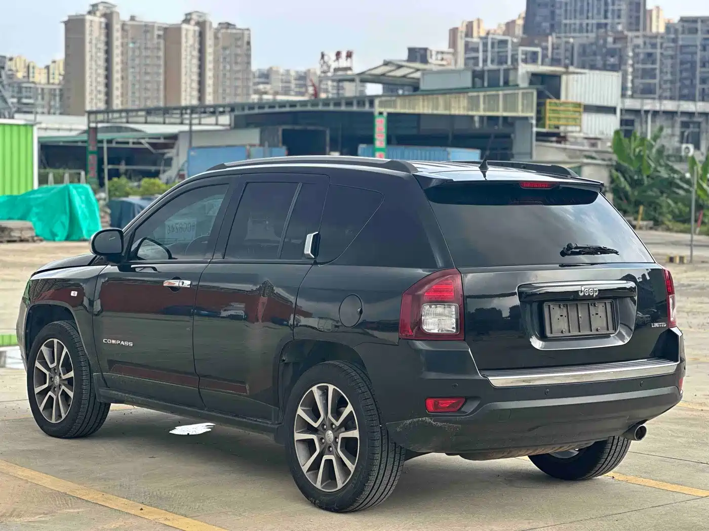 Jeep Compass (Import) 2015 2014 Facelift 2.4L 4WD Luxury Navigation Edition