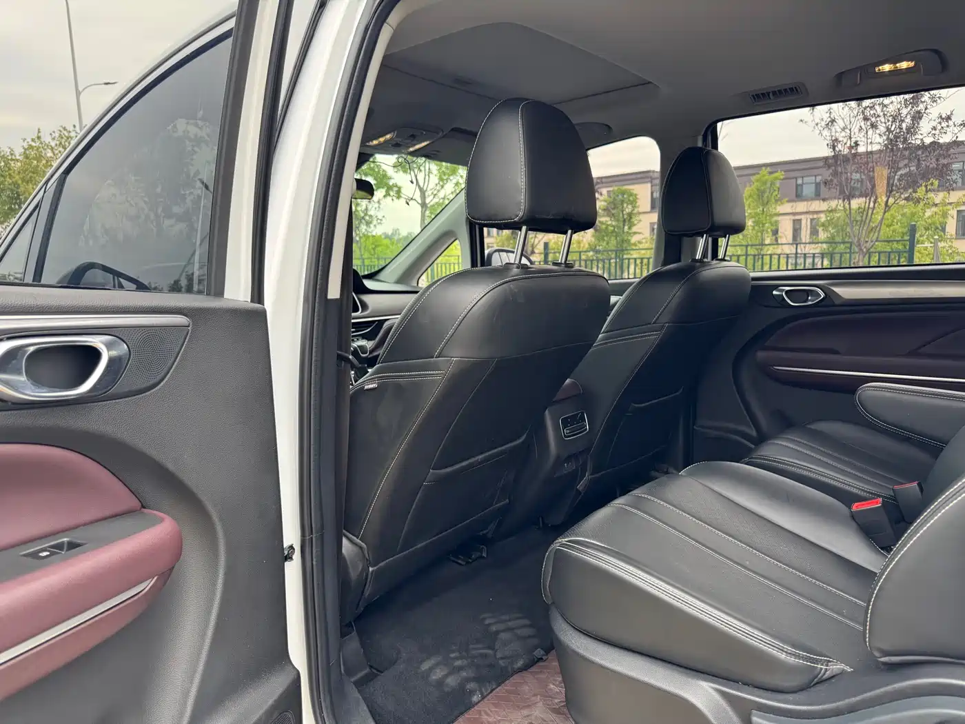 GAC Trumpchi Trumpchi M6 2021 270T DCT Luxury Edition (7-Seater) фото 11