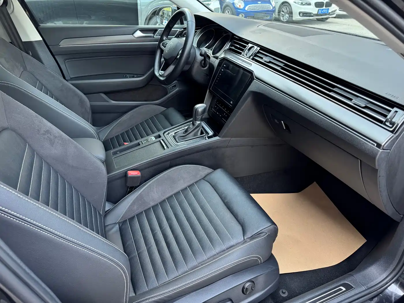 Volkswagen Magotan 2021 330TSI DSG 30th Anniversary Edition фото 15