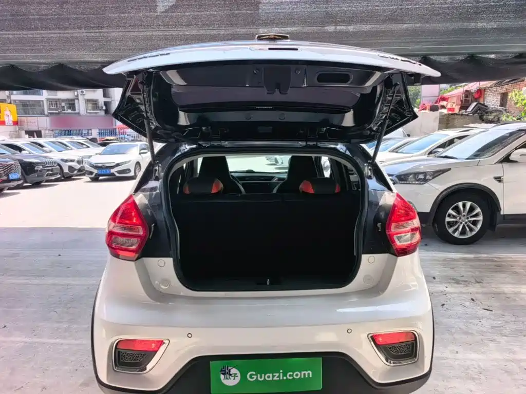 Geely Yuanjing X1 2018 2017 1.3L Auto Player Edition