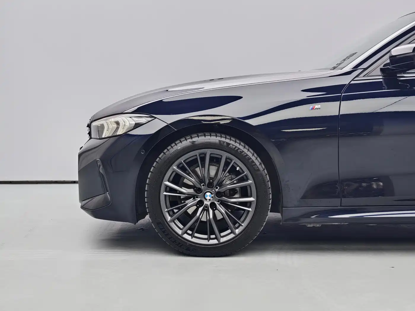 BMW 3 Series 2023 325i M Sport Black Night Package фото 6