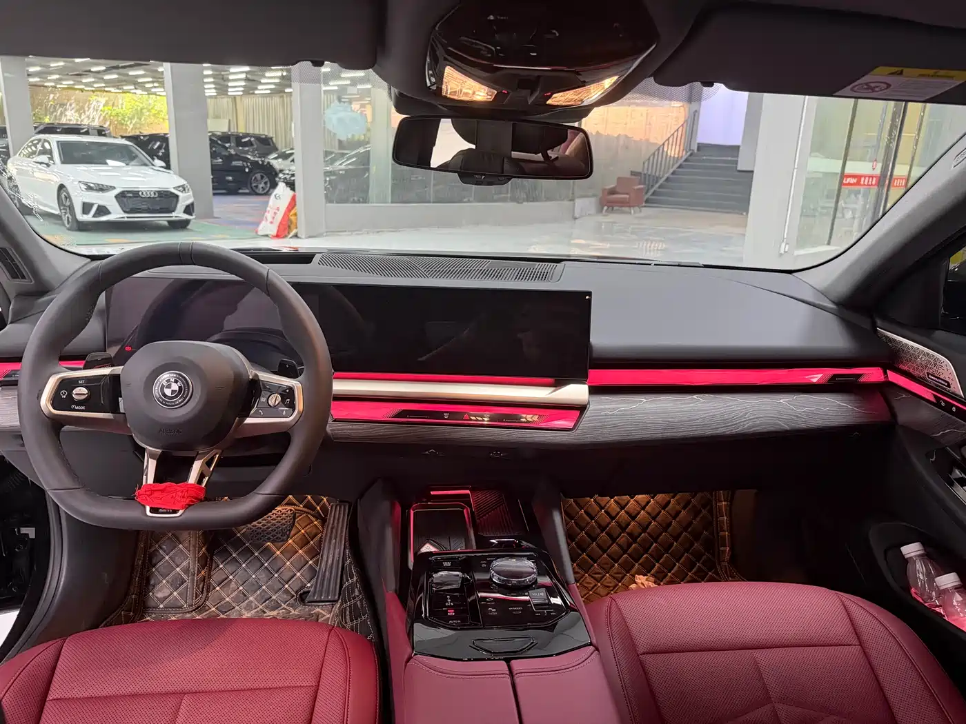 BMW 5 Series 2026 Model Year Facelift 530Li Exclusive M Sport Package фото 5
