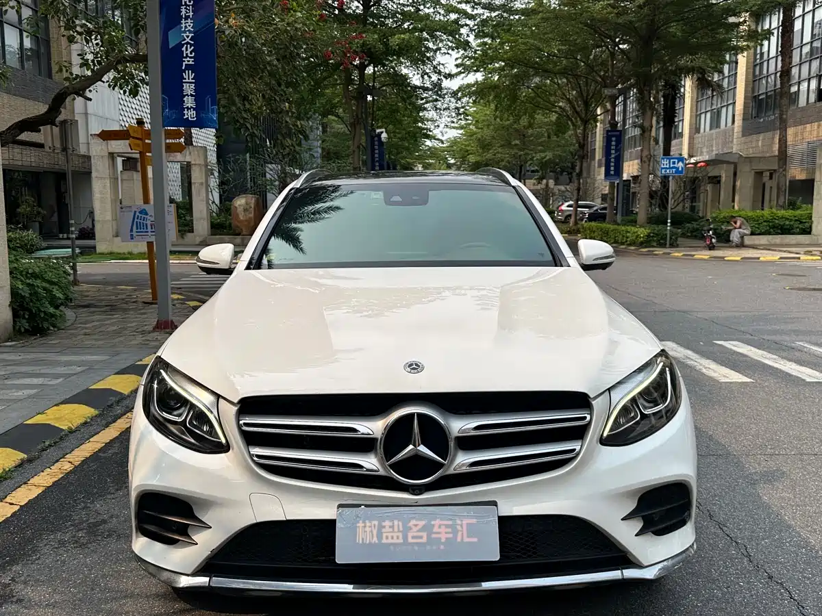 Mercedes-Benz GLC 2017 GLC 260 4MATIC Luxury фото 2