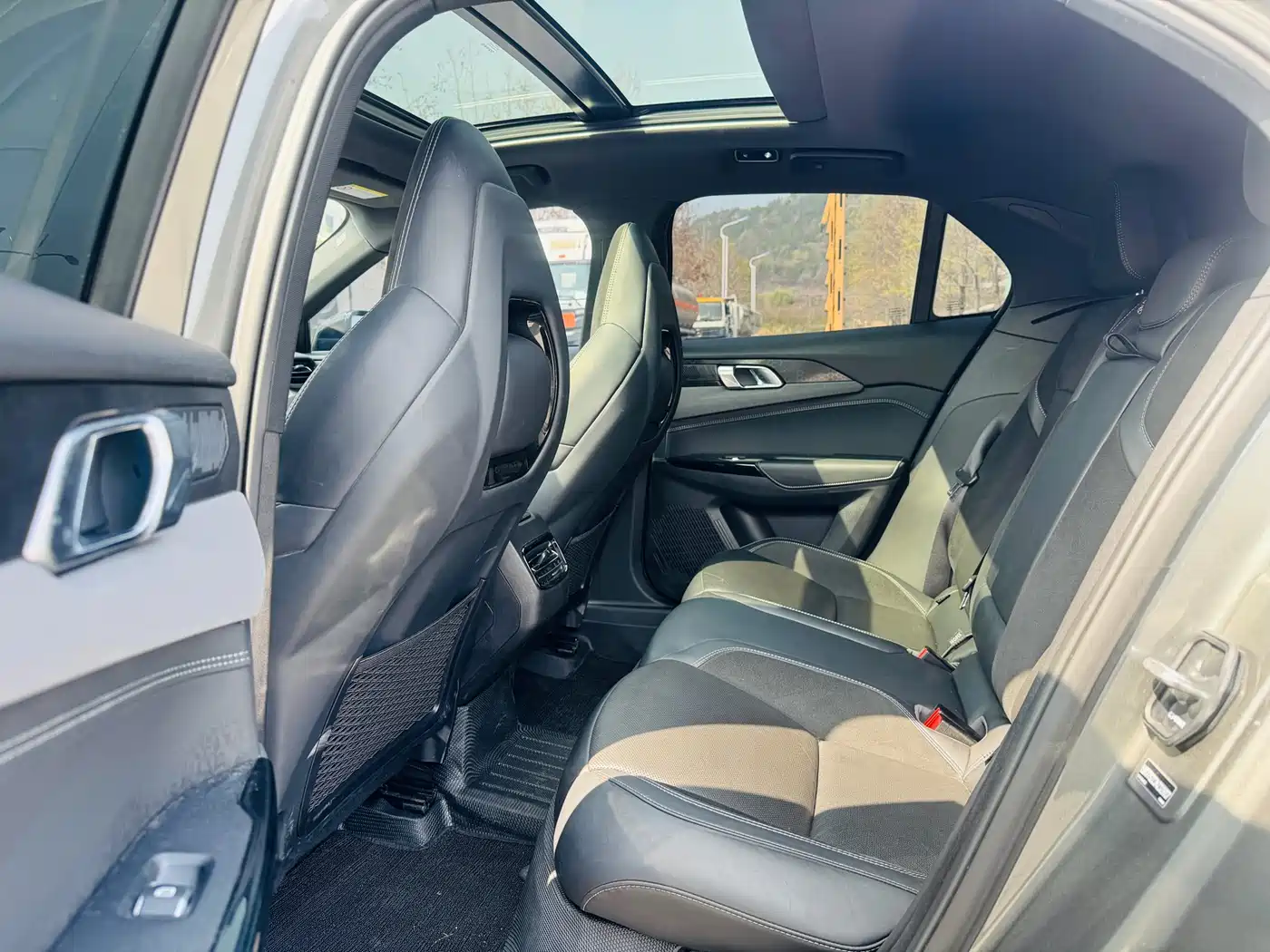 Lynk & Co 02 Hatchback 2022 2.0TD Pro фото 5