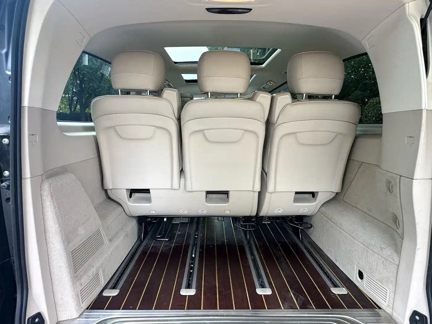 Mercedes-Benz V-Class 2018 V 260 L Premium Long Wheelbase Edition China VI фото 26