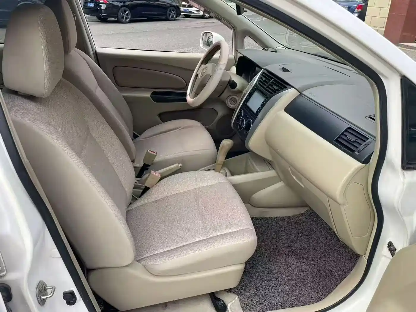 Venucia D50 2012 2012 1.6L Auto Prestige Edition