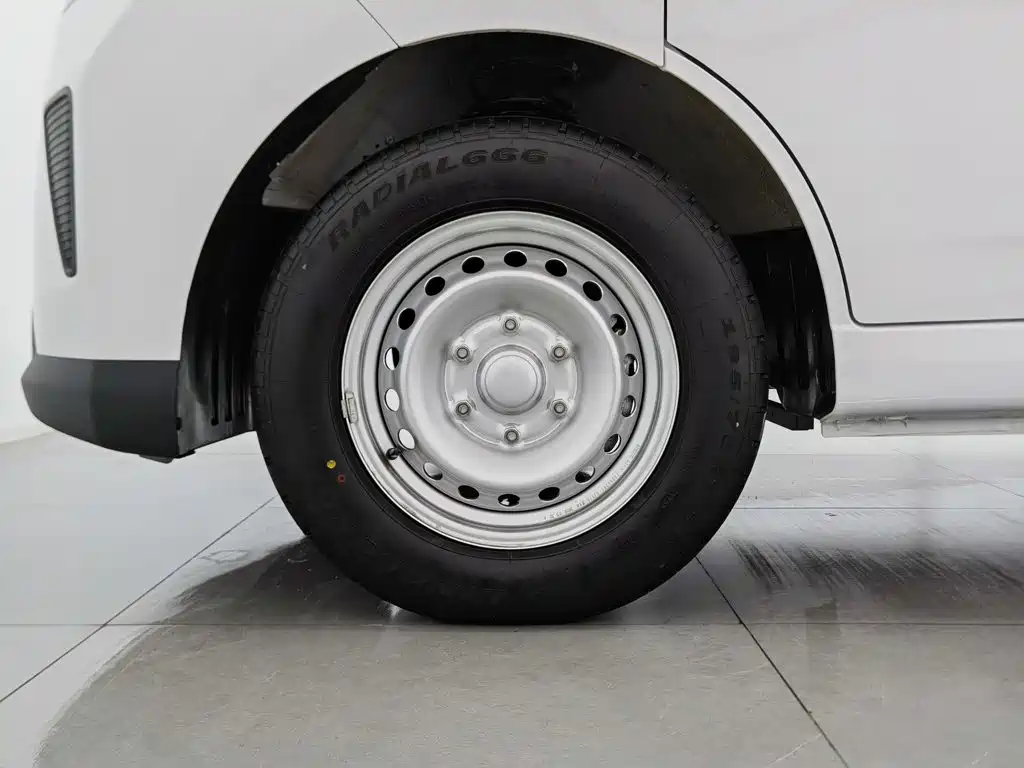 Wuling Motors Wuling Yangguang 2025 2024 300KM Comfort Bus Version 75kW