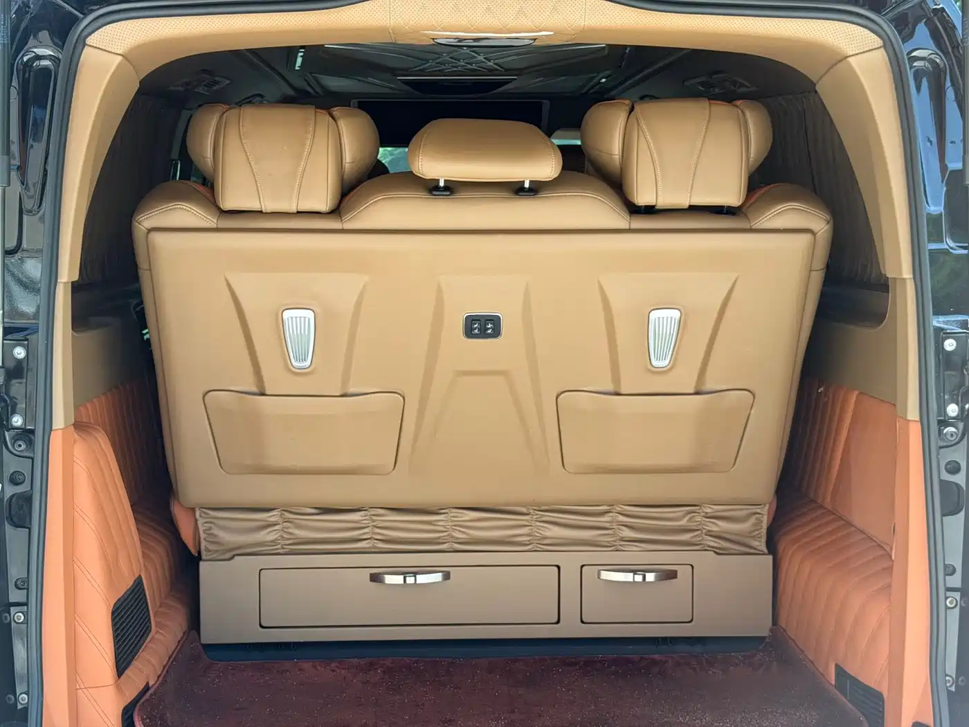 Mercedes-Benz Vito 2023 2.0T Business 7-Seater фото 22