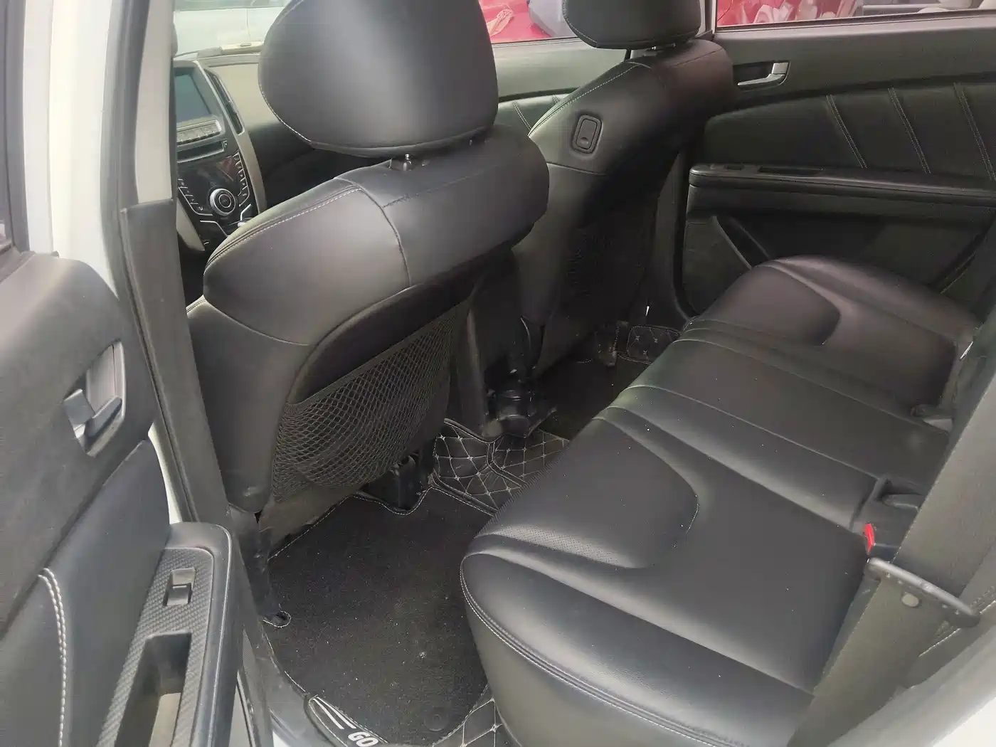 Luxgen U6 SUV 2015 2014 2.0T Fashion