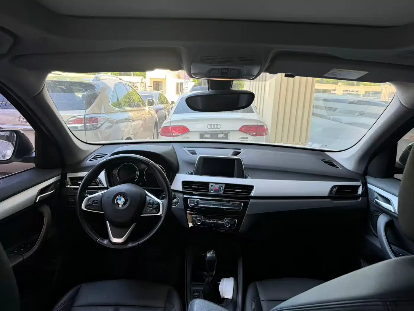BMW X1 2019 sDrive20Li Leading Model фото 4