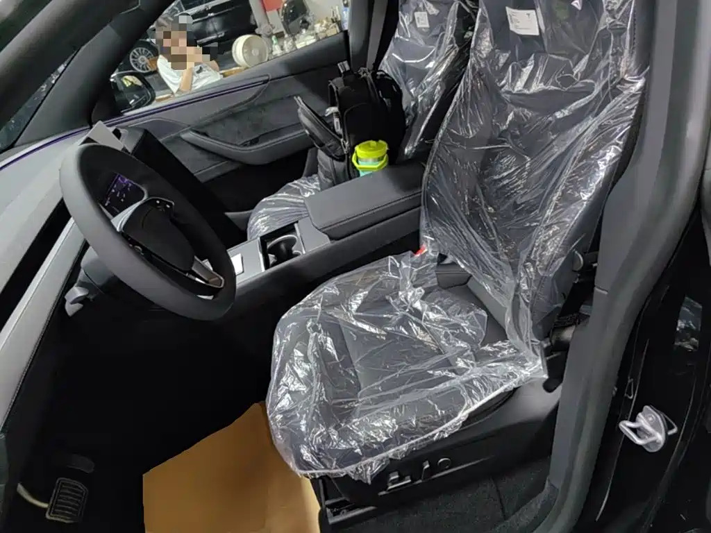 Tesla Model Y L 2026 2025 Facelift Long Range AWD