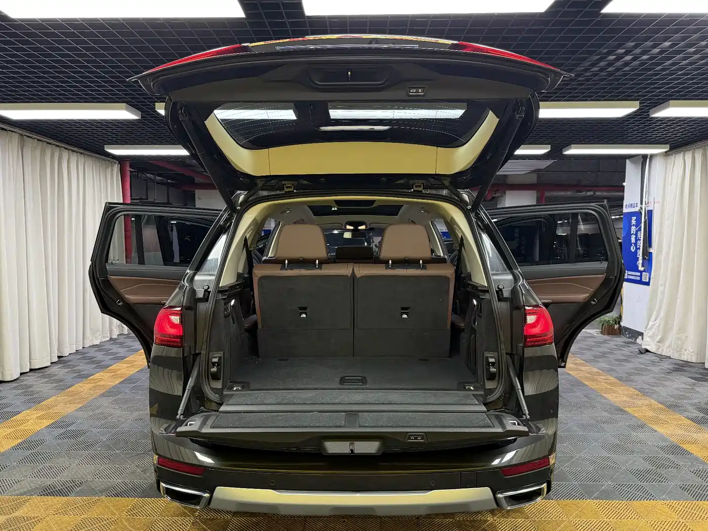 BMW X7 2019 xDrive40i Leading Luxury Package фото 44