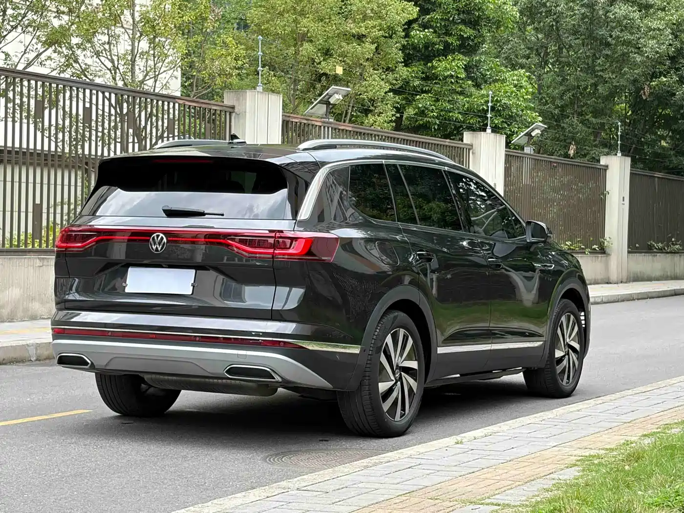 Volkswagen Talagon 2021 330TSI 2WD Luxury Premium Edition фото 8