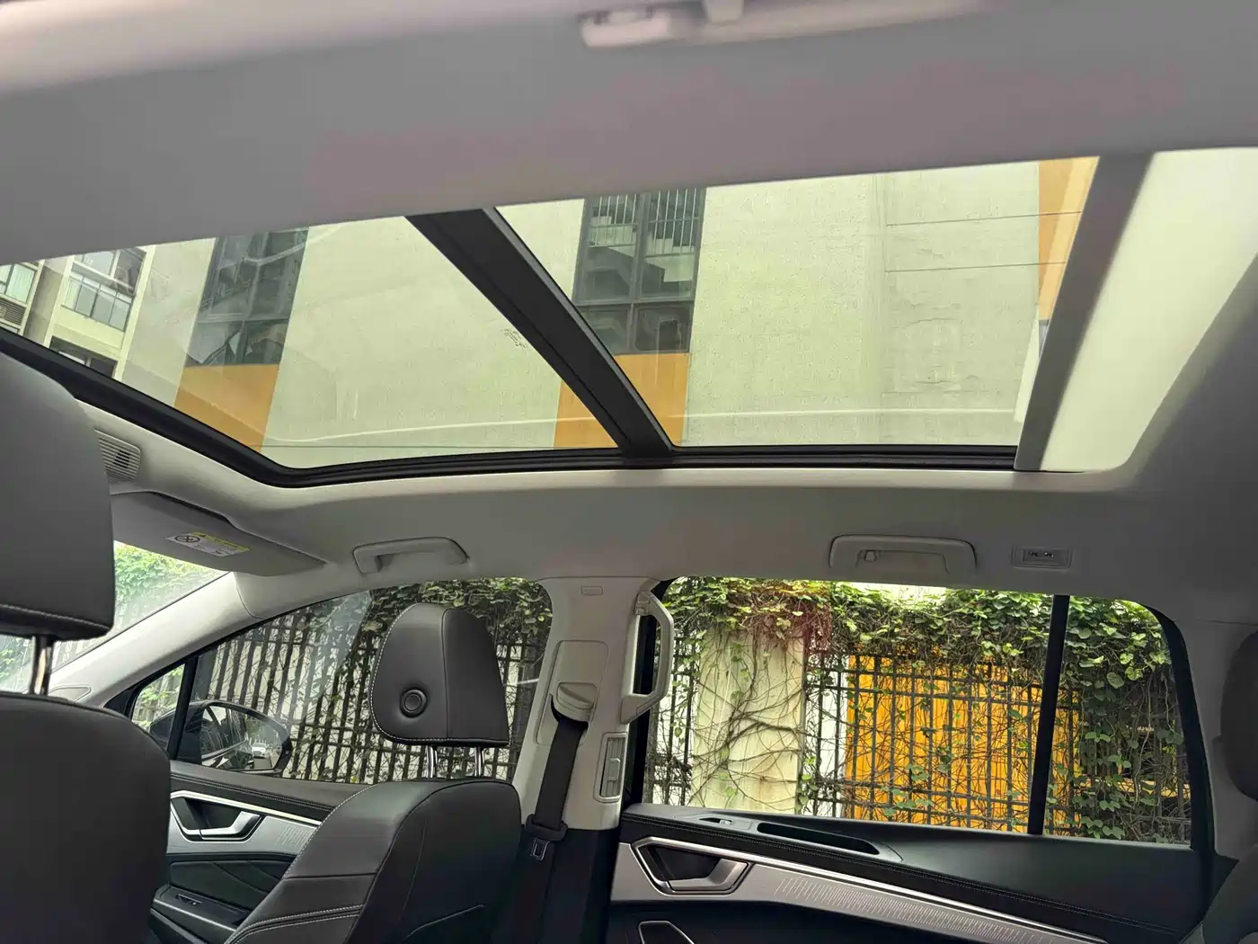 Volkswagen Talagon 2021 330TSI 2WD Luxury Premium Edition фото 11