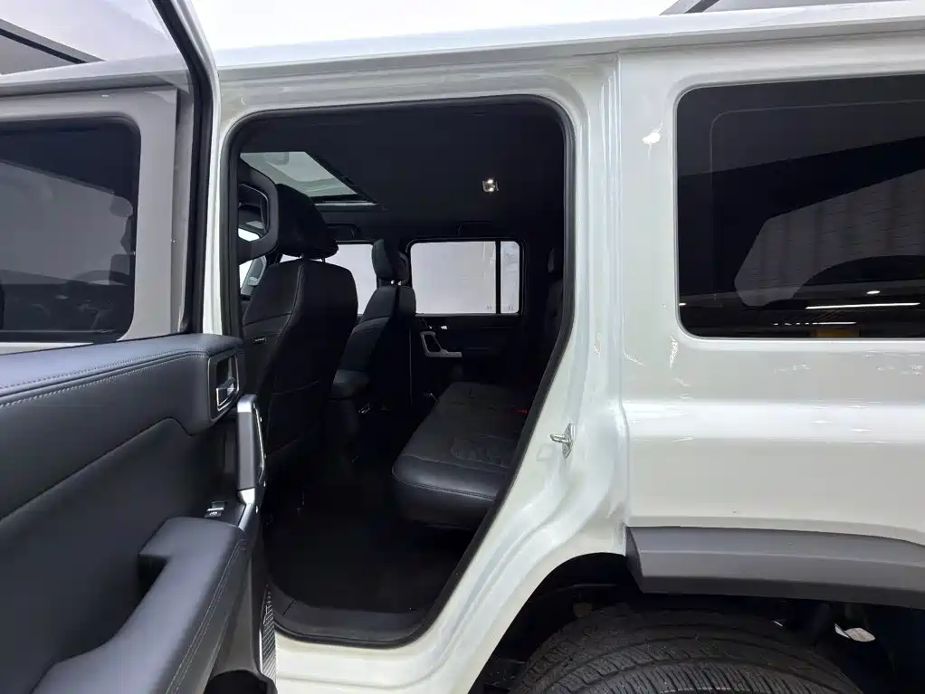 212 T01 2025 2024 2.0T Explorer