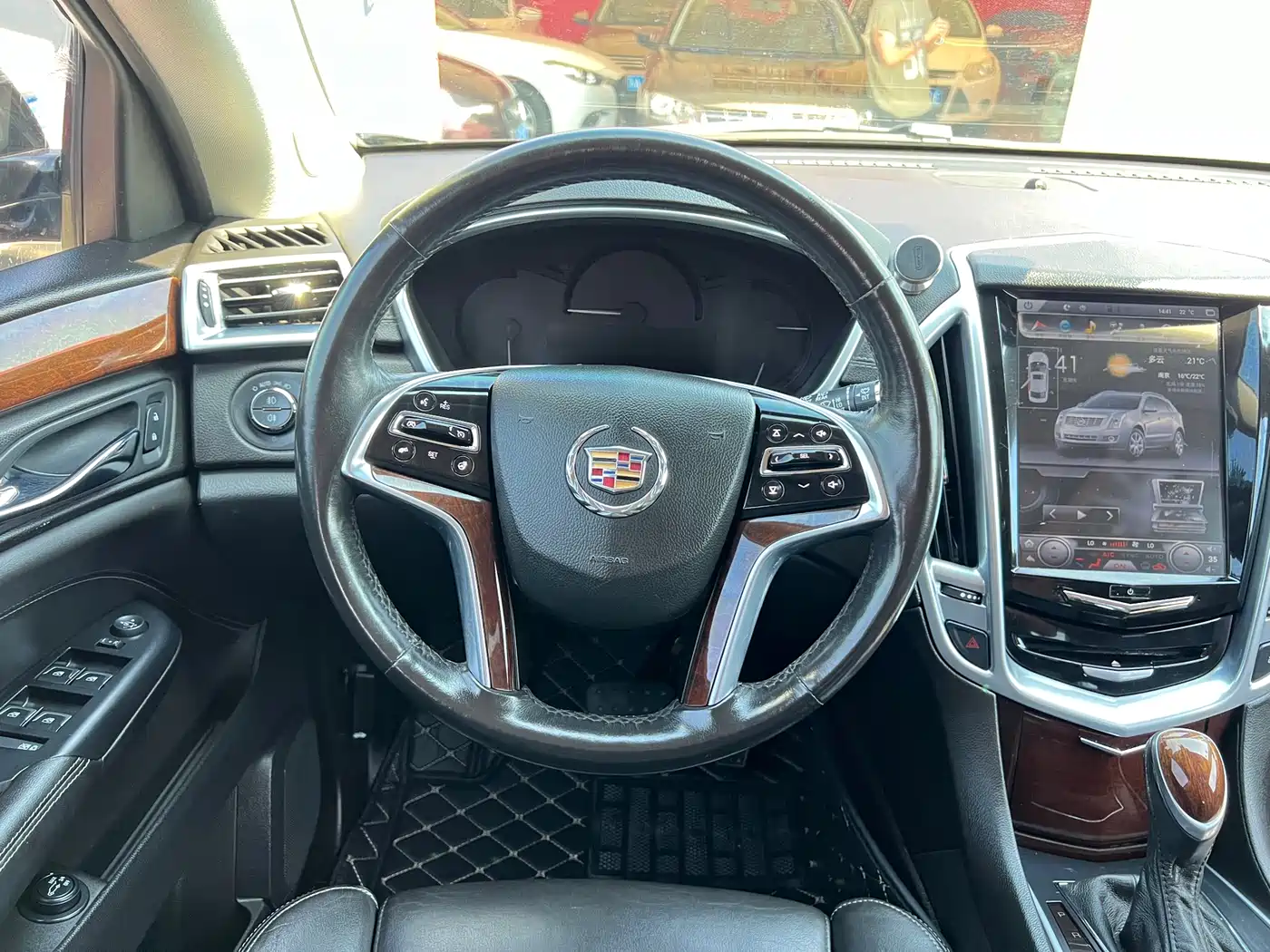 Cadillac SRX 2014 3.0L Luxury Model фото 17