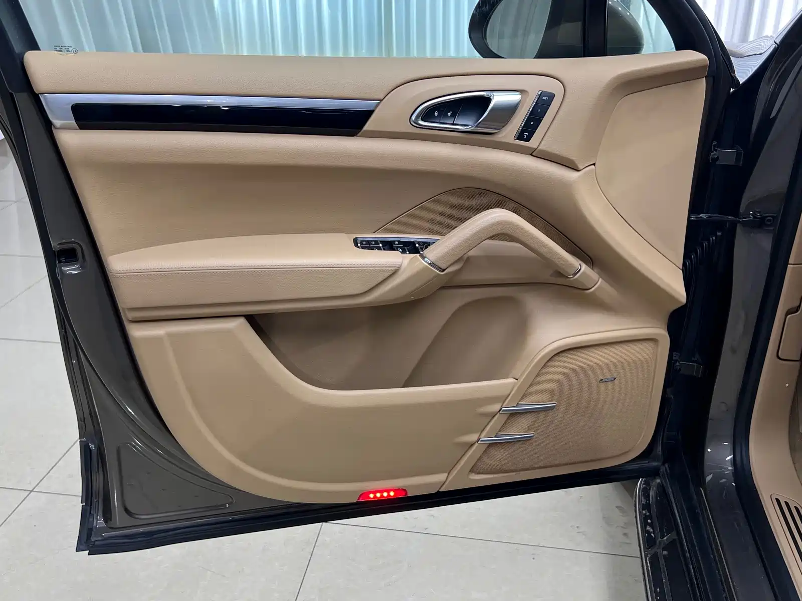 Фото 8 - Porsche Cayenne