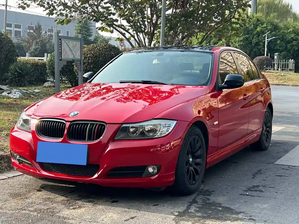 BMW 3 Series 2010 318i Leading