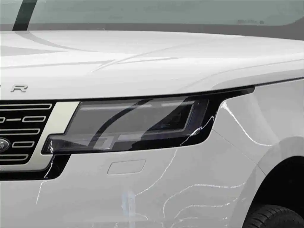 Land Rover Range Rover 2023 3.0 L6 360PS Golden Age Edition фото 3
