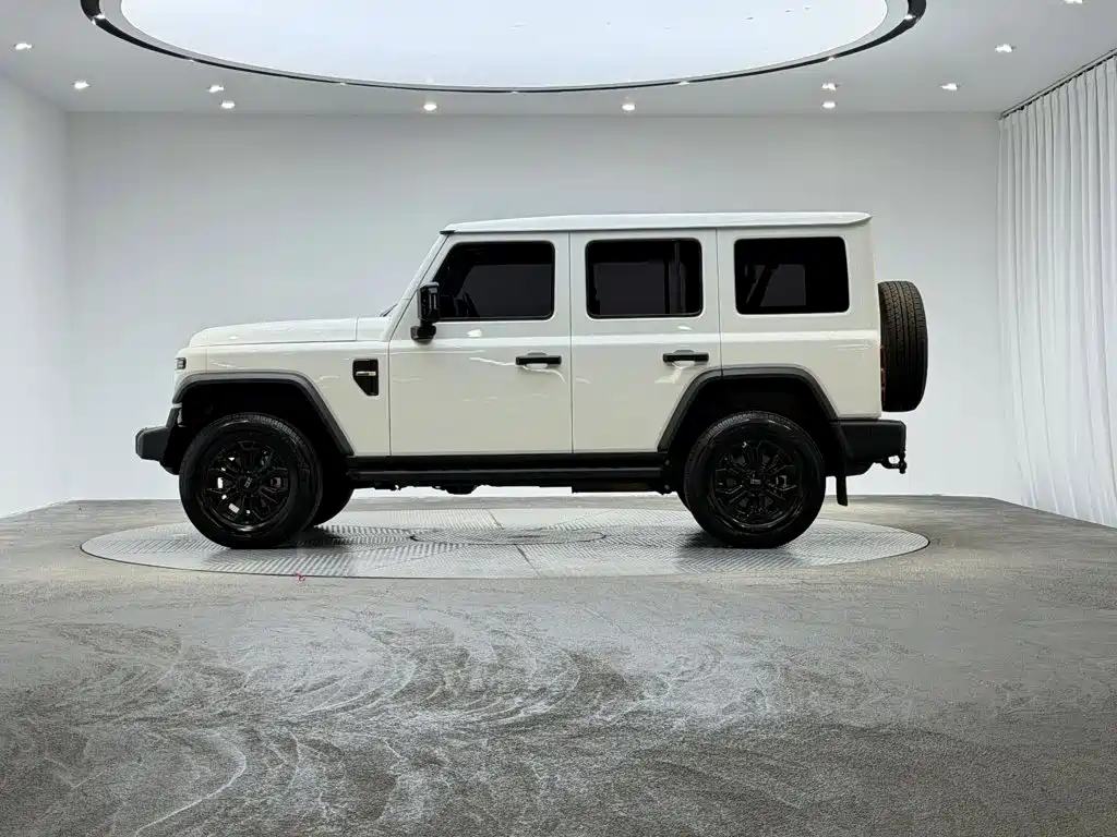 212 T01 2025 2024 2.0T Explorer