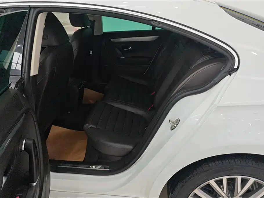 Volkswagen FAW-Volkswagen CC 2018 1.8TSI Luxury фото 11