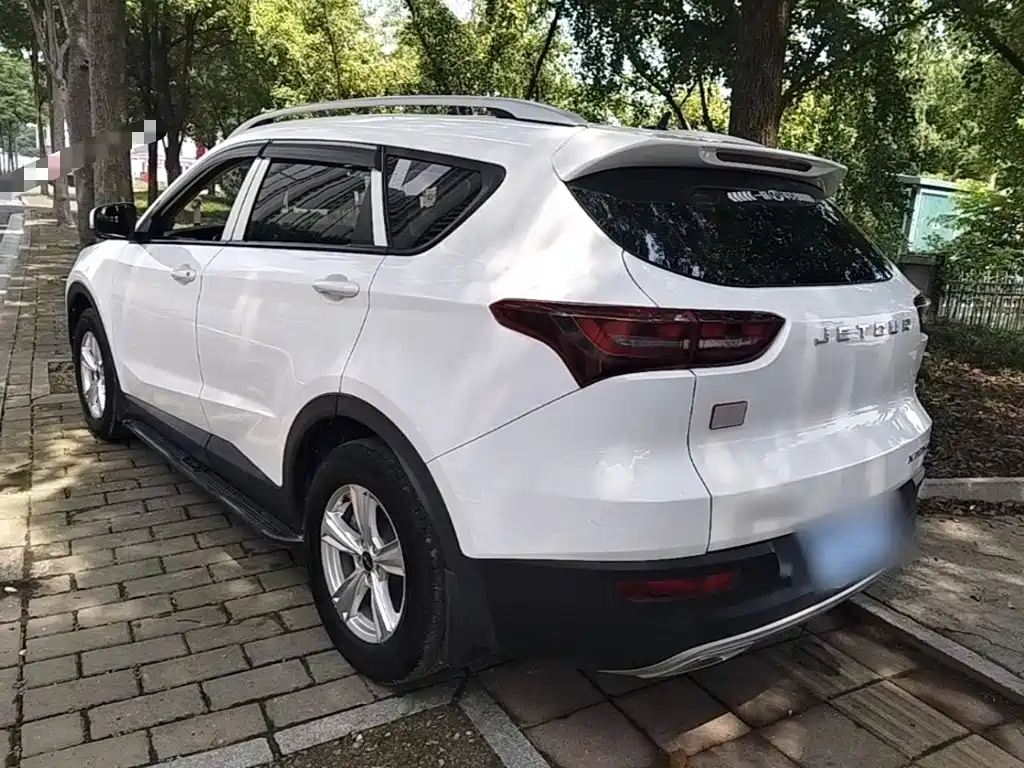 Jetour X70M 2021 2021 1.5T Manual Urban Partner 5-seater