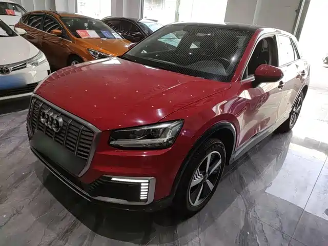 AUDI Q2L E-TRON 2020