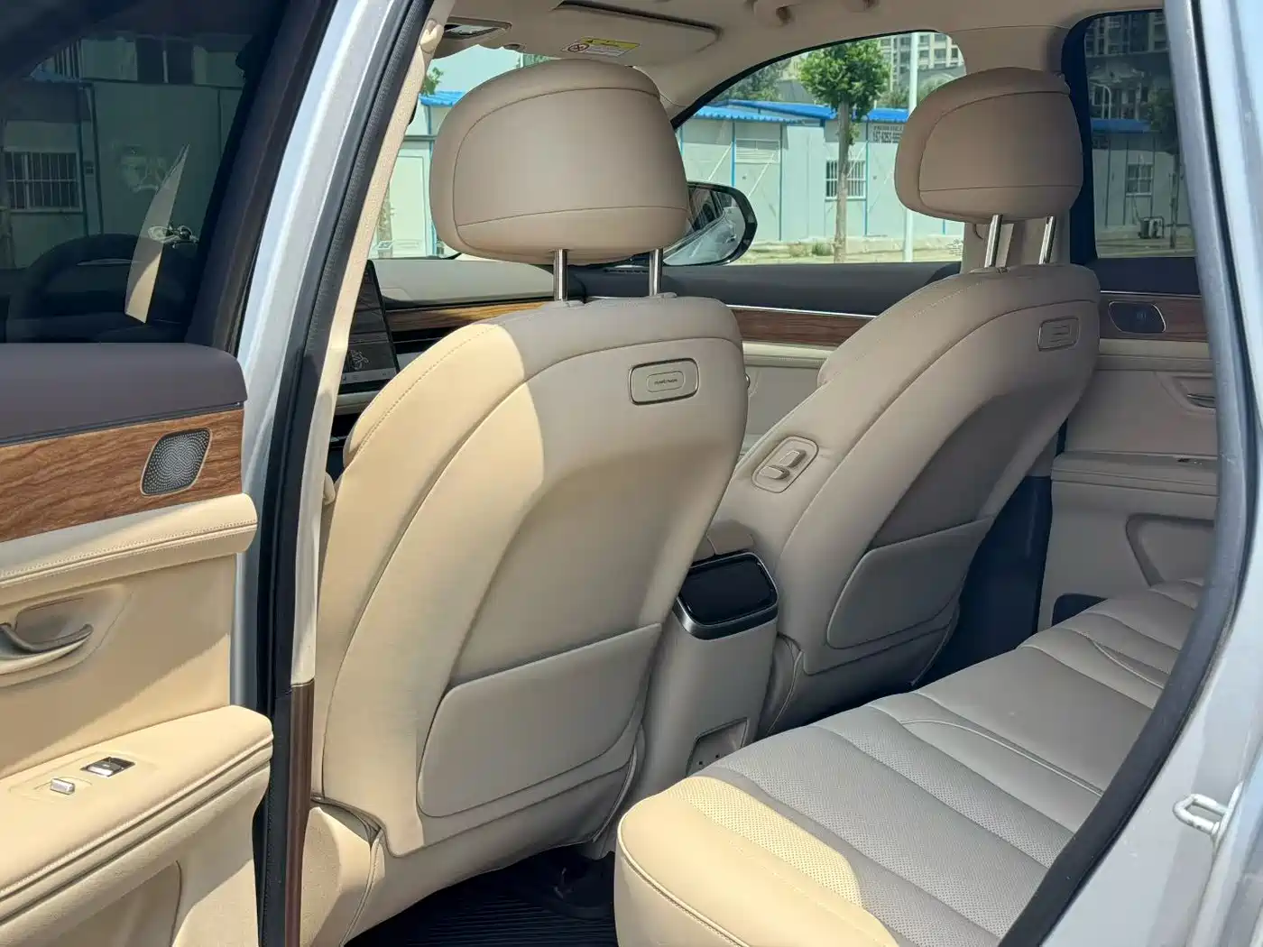 AITO Wenjie AITO M7 2024 1.5T Smart Drive 4WD Ultra 5-seater фото 5