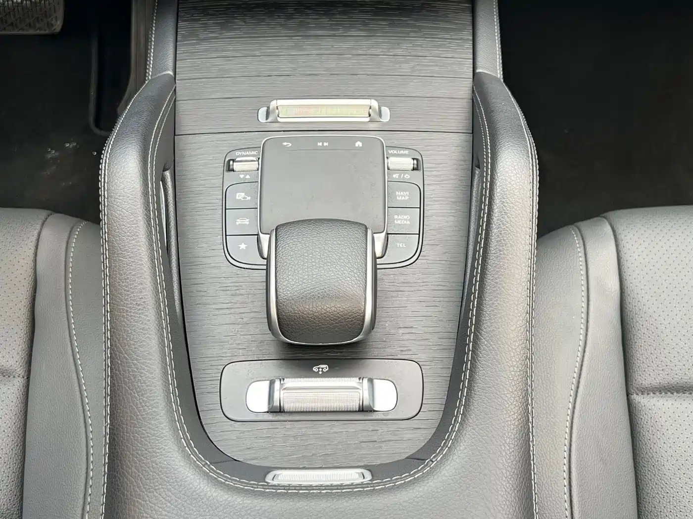 Mercedes-Benz GLE 2024 GLE 450 4MATIC Luxury фото 16
