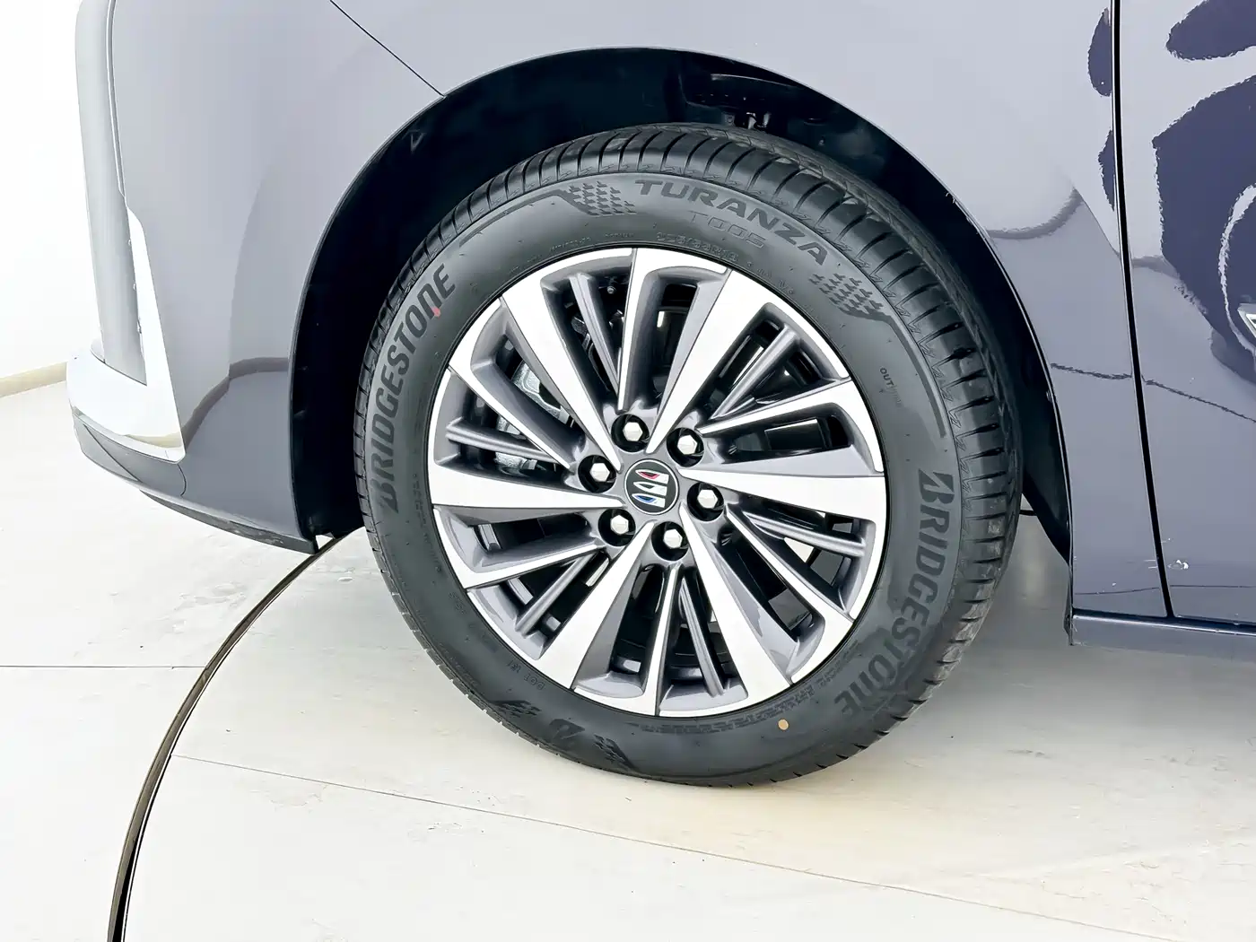 BUICK GL8 NEW ENERGY