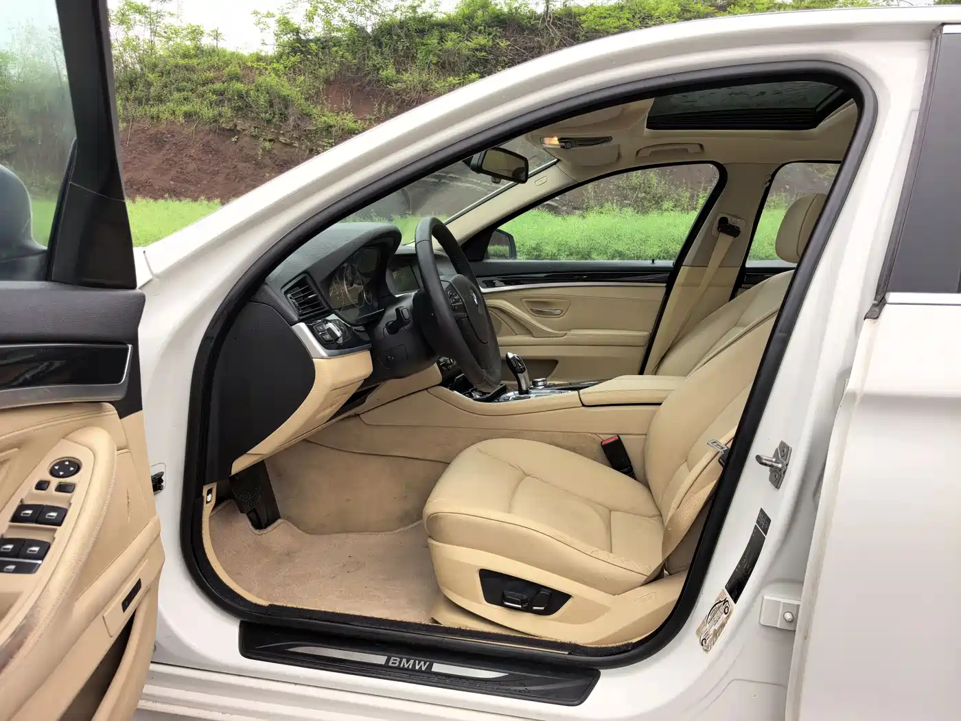 BMW 5 Series 2013 520Li Elegance фото 9