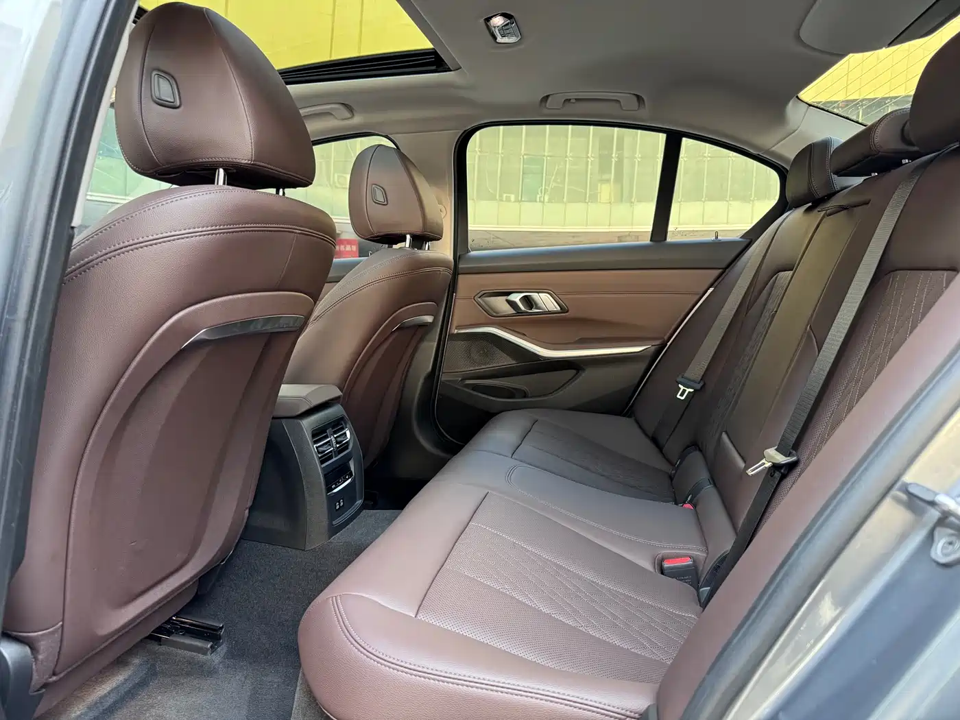 BMW 3 Series 2024 325i M Sport Package фото 21