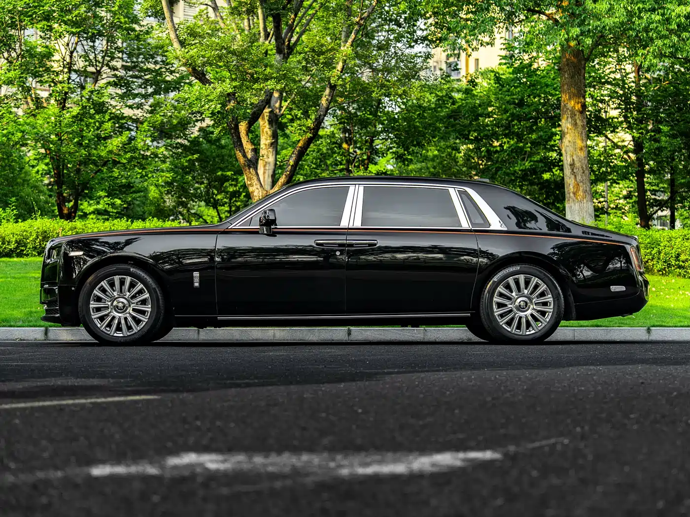 Rolls-Royce Phantom 2023 2024 Long Wheelbase Series II
