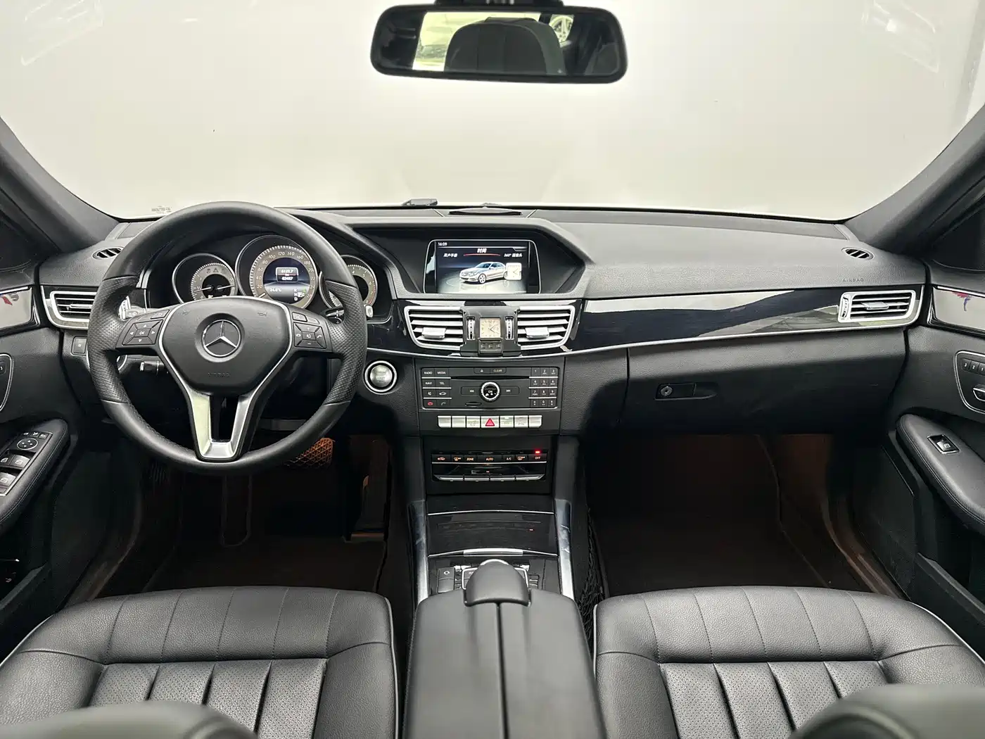 Mercedes-Benz E-Class 2015 Facelift E 260 L Sport фото 36