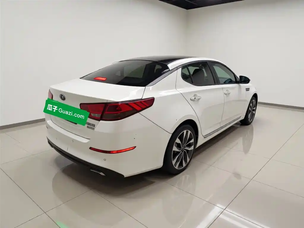 Kia K5 2015 2.0L Automatic LUX фото 4