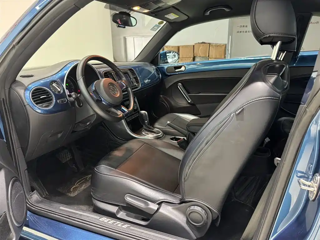 Volkswagen Beetle 2018 180TSI Easy Joy Edition фото 14