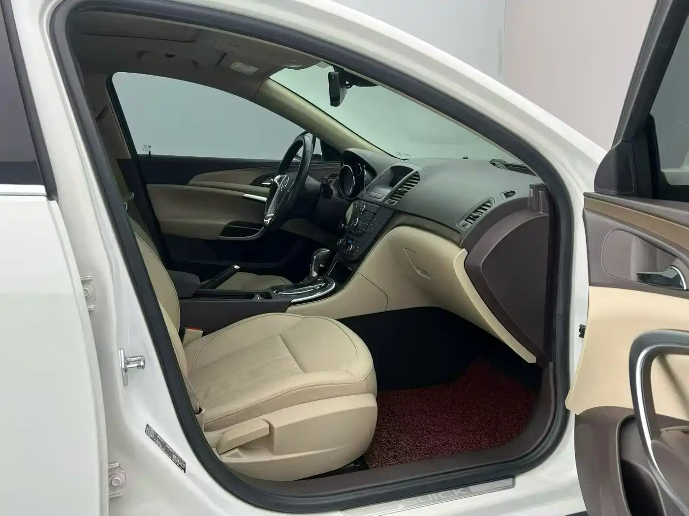 Buick Regal 2012 Model 2.0L Luxury фото 6