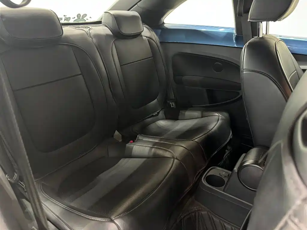 Volkswagen Beetle 2018 180TSI Easy Joy Edition фото 16