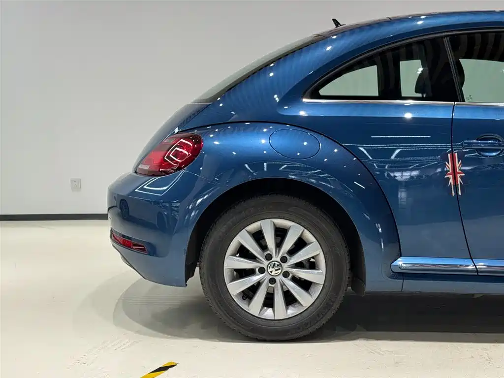 Volkswagen Beetle 2018 180TSI Easy Joy Edition фото 6