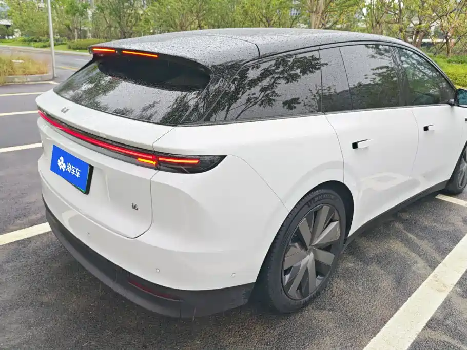 Li Auto i6 2025 2025 4WD Base Model