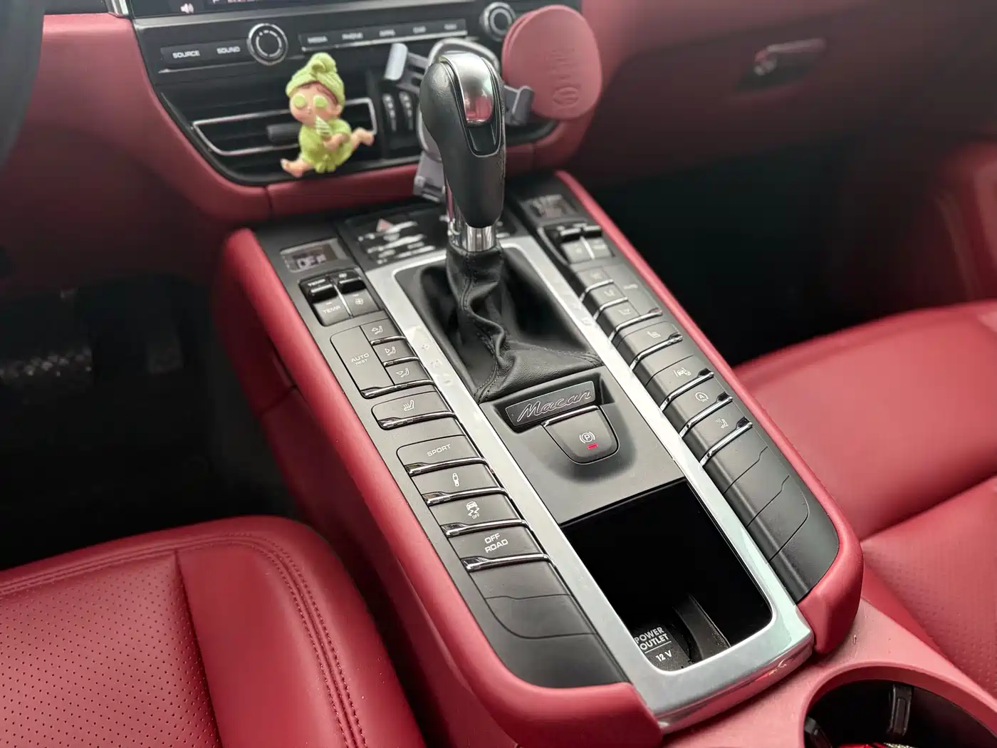 Porsche Macan 2021 Macan 2.0T фото 11