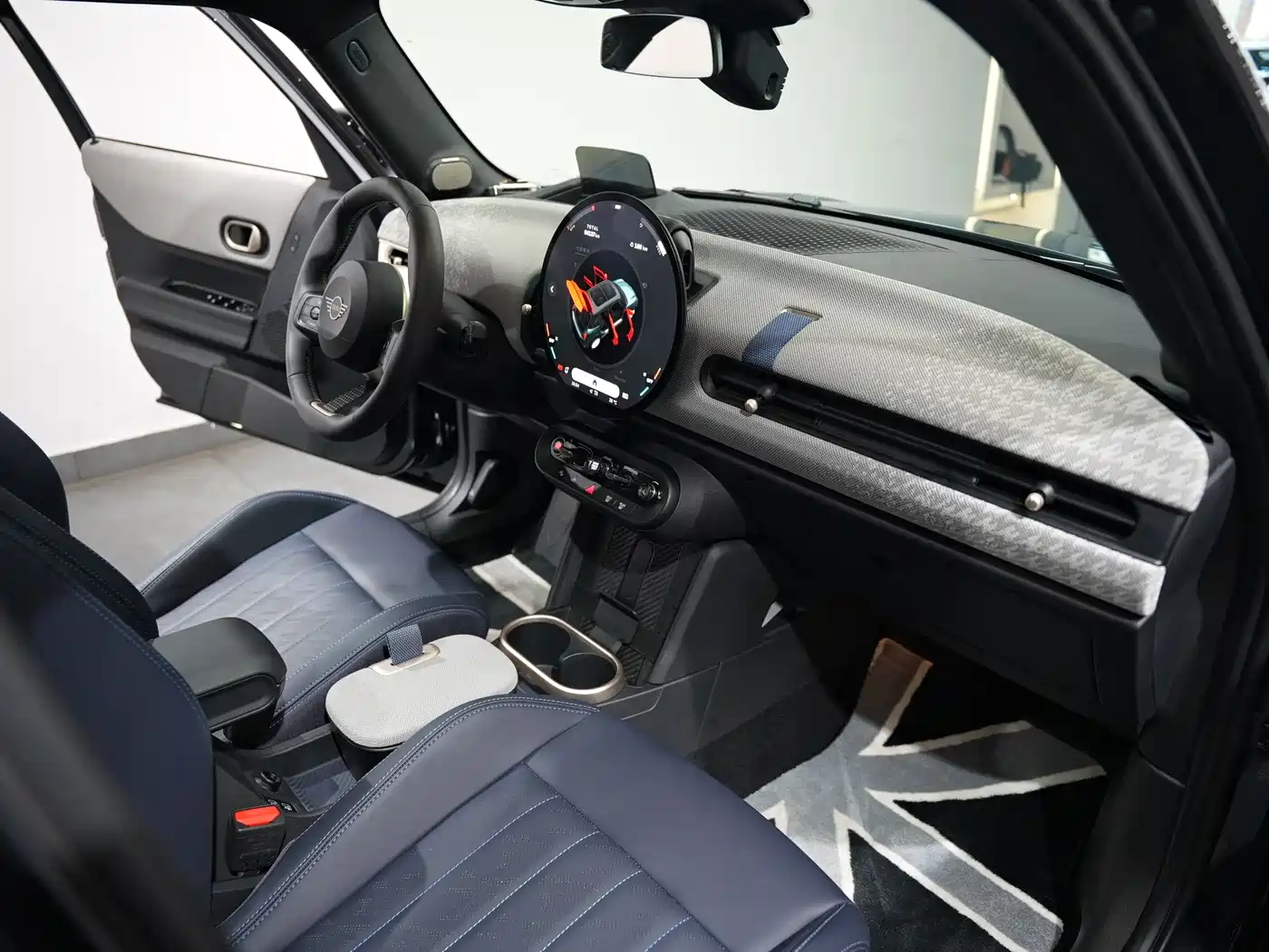 MINI MINI 2025 2025 Model 2.0T COOPER S Artist 5-Door