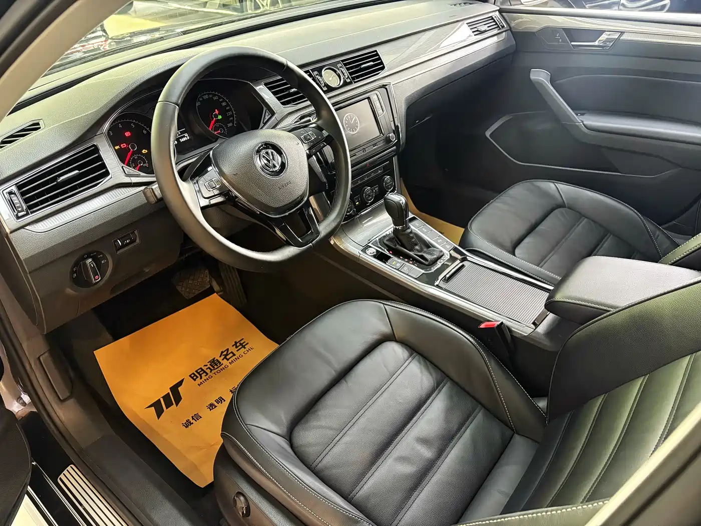 Volkswagen Passat 2017 330TSI DSG Prestige фото 7